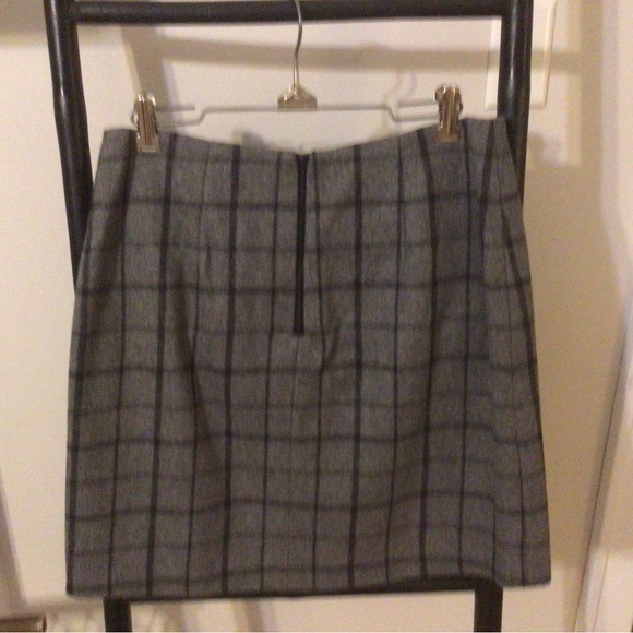 Kenar brand wool skirt.  This item was only worn a handful of times - Picture 2 of 3